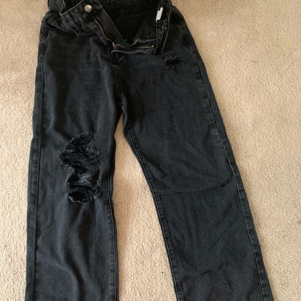 Black Ripped Straight Jeans, loose fitted.